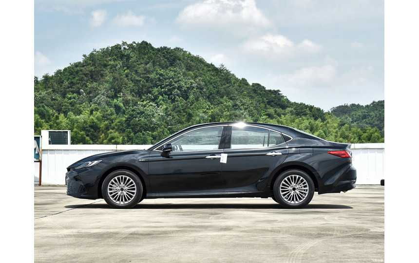 Новая Toyota Camry Hybrid 2.0 HG Premium Edition
