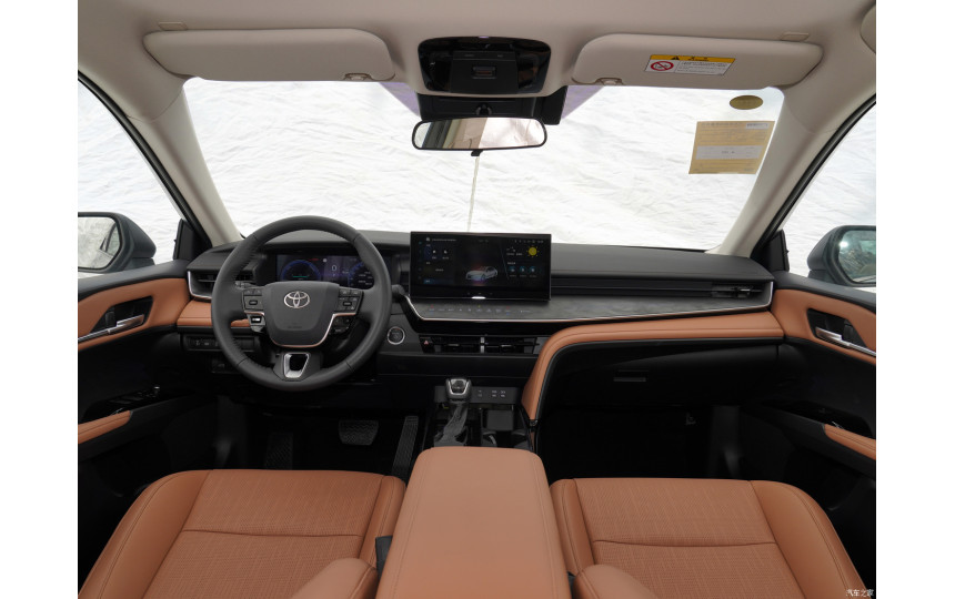 Новая Toyota Camry Hybrid 2.0 HG Premium Edition