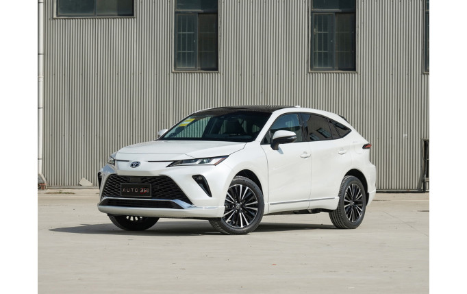 Новая Toyota Venza 2.0 Ultimate. Привод полный