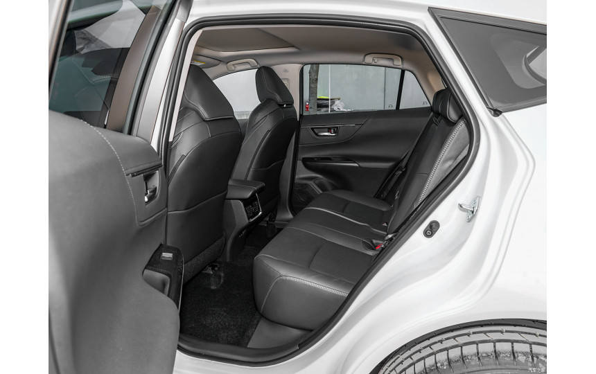 Новая Toyota Venza 2.0
